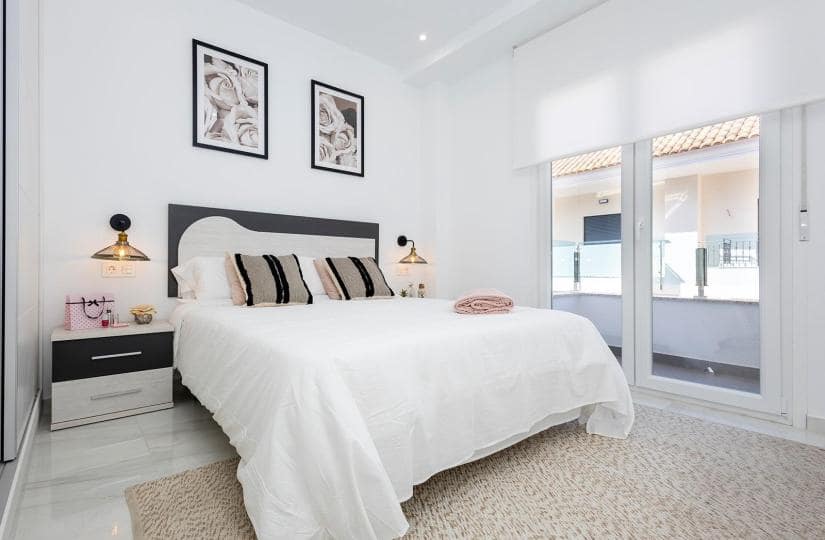 2 bedroom Apartment for sale in Jacarilla with pool - € 139,000 (Ref: 9499686)