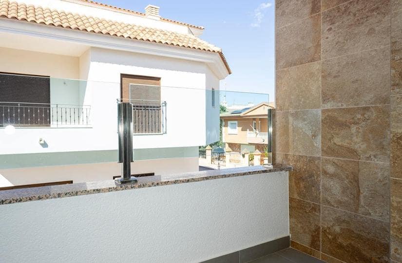 2 bedroom Apartment for sale in Jacarilla with pool - € 139,000 (Ref: 9499686)