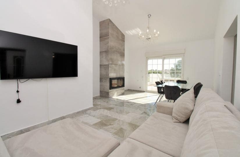 3 bedroom Villa for sale in Dehesa de Campoamor with pool garage - € 465,000 (Ref: 9499941)