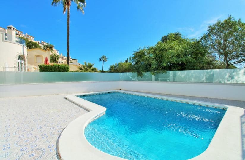 3 bedroom Villa for sale in Dehesa de Campoamor with pool garage - € 465,000 (Ref: 9499941)