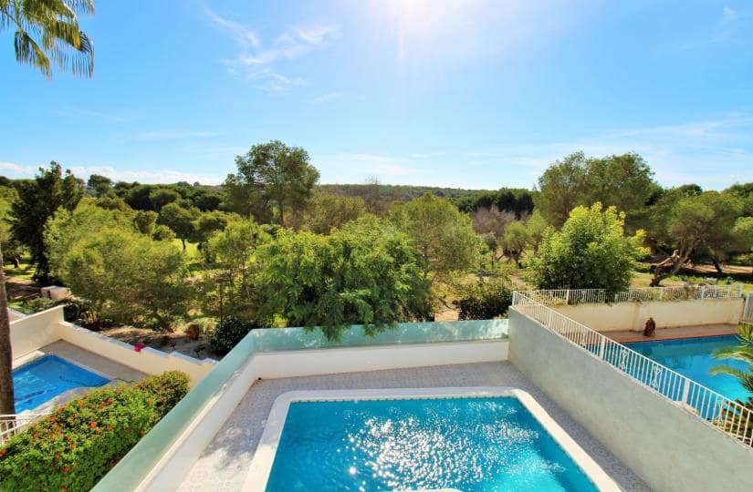 3 bedroom Villa for sale in Dehesa de Campoamor with pool garage - € 465,000 (Ref: 9499941)