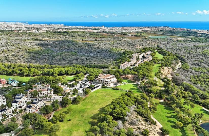 3 bedroom Villa for sale in Dehesa de Campoamor with pool garage - € 465,000 (Ref: 9499941)