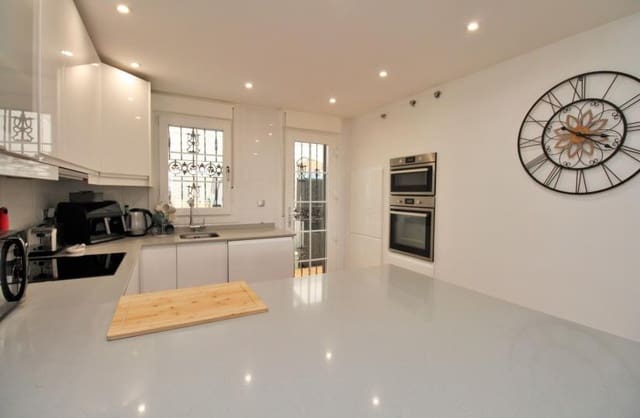 3 soveværelse Semi-Rækkehus til salg i Los Dolses, Orihuela med swimmingpool garage - € 375.000 (Ref: 9499942)