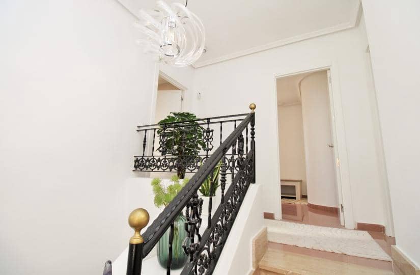 3 soveværelse Semi-Rækkehus til salg i Los Dolses med swimmingpool garage - € 375.000 (Ref: 9499942)