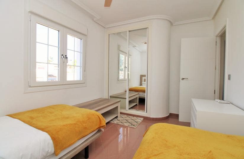 3 soveværelse Semi-Rækkehus til salg i Los Dolses med swimmingpool garage - € 375.000 (Ref: 9499942)