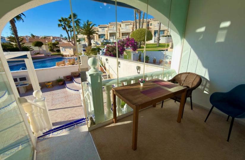 3 sovrum Semi-fristående Villa till salu i Ciudad Quesada med pool - 225 000 € (Ref: 9500260)