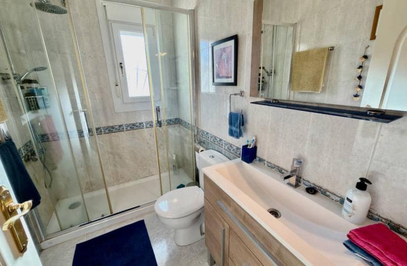 3 sovrum Semi-fristående Villa till salu i Ciudad Quesada med pool - 225 000 € (Ref: 9500260)