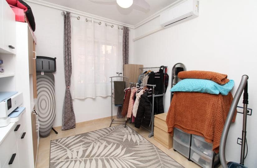 4 bedroom Semi-detached Villa for sale in San Miguel de Salinas with pool - € 239,995 (Ref: 9500262)