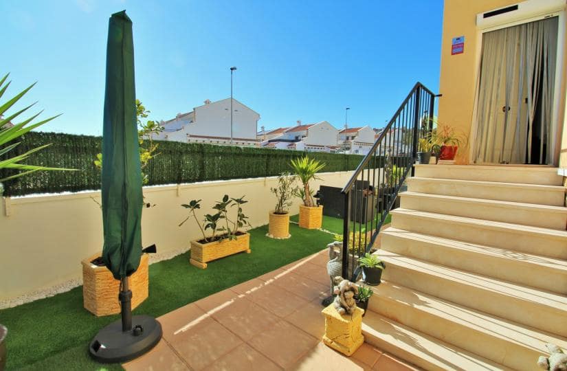 4 bedroom Semi-detached Villa for sale in San Miguel de Salinas with pool - € 239,995 (Ref: 9500262)