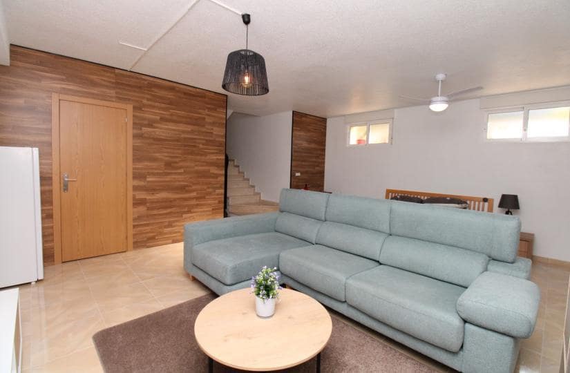 4 bedroom Semi-detached Villa for sale in San Miguel de Salinas with pool - € 239,995 (Ref: 9500262)