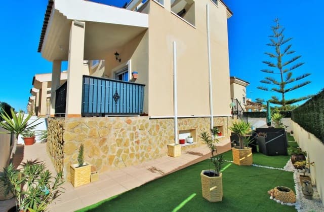 4 bedroom Semi-detached Villa for sale in San Miguel de Salinas with pool - € 239,995 (Ref: 9500262)