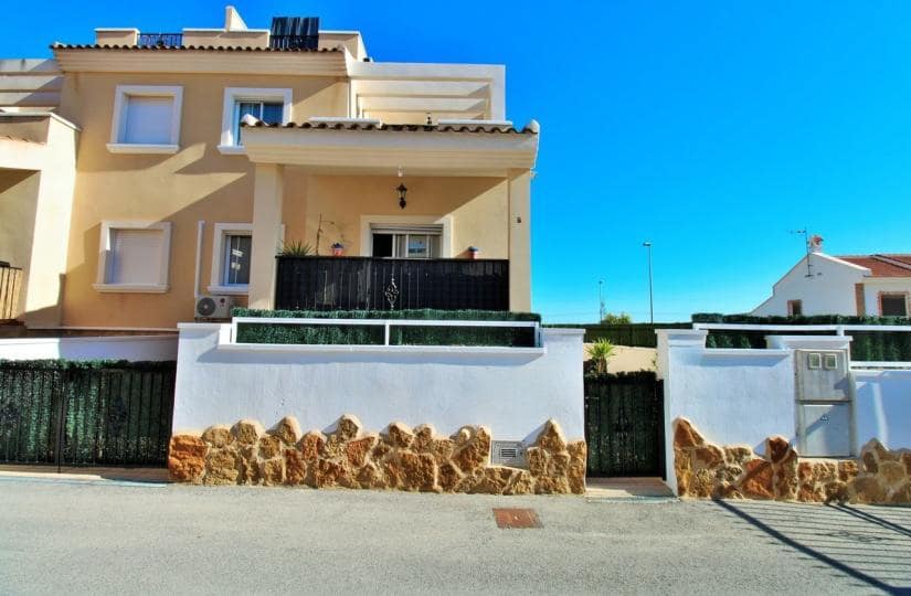 4 bedroom Semi-detached Villa for sale in San Miguel de Salinas with pool - € 239,995 (Ref: 9500262)