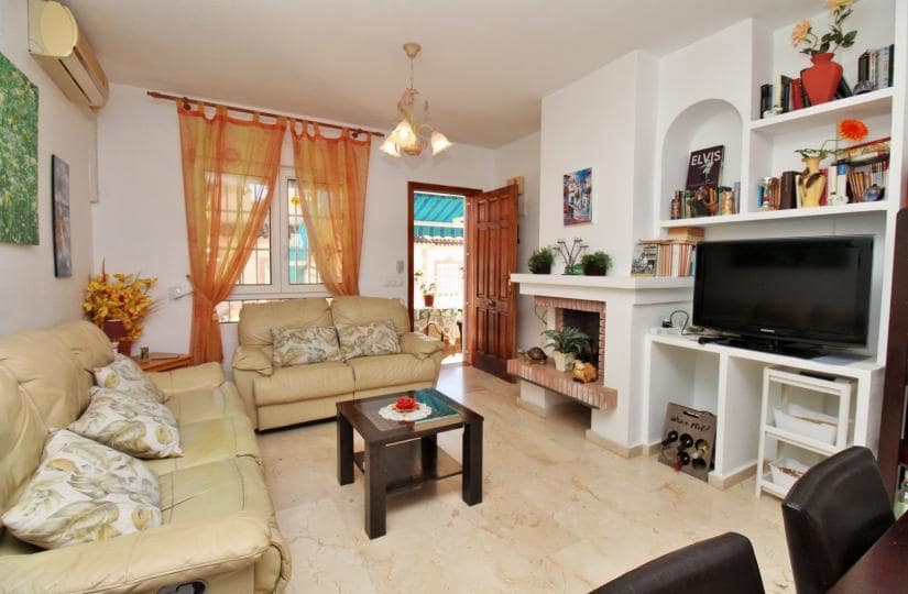 2 bedroom Apartment for sale in Playa Flamenca with pool garage - € 199,000 (Ref: 9500263)