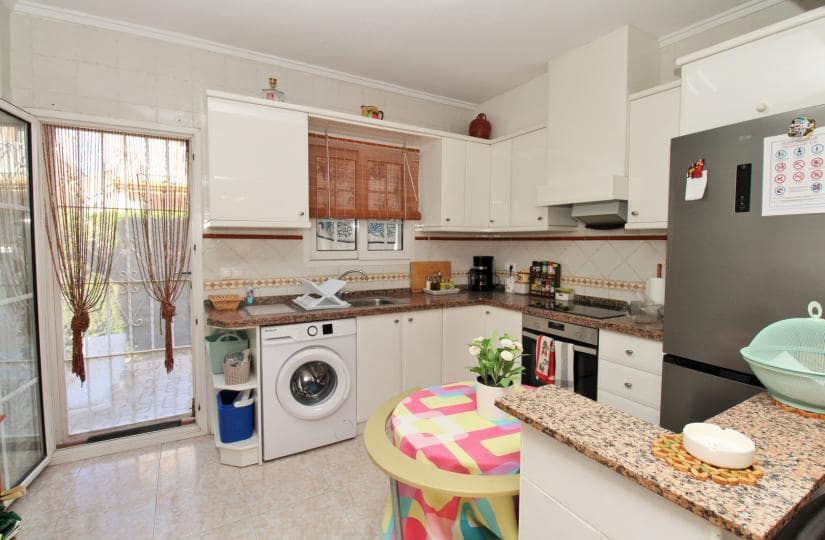 2 bedroom Apartment for sale in Playa Flamenca with pool garage - € 199,000 (Ref: 9500263)