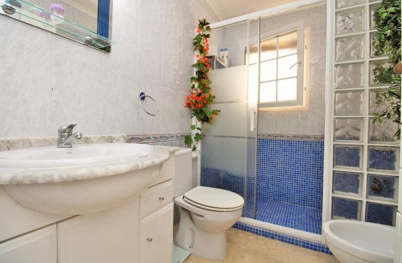 2 bedroom Apartment for sale in Playa Flamenca with pool garage - € 199,000 (Ref: 9500263)