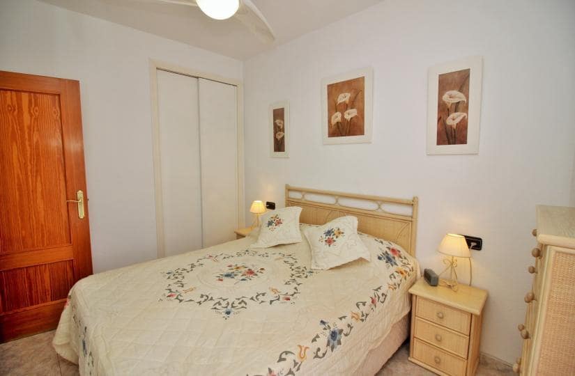 2 sovrum Hus till salu i Playa Flamenca med pool - 189 950 € (Ref: 9504742)