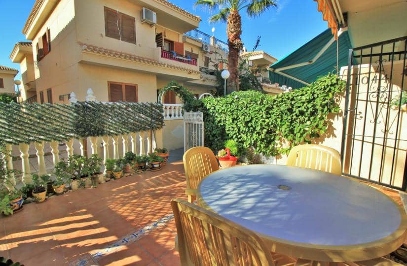 2 sovrum Hus till salu i Playa Flamenca med pool - 189 950 € (Ref: 9504742)
