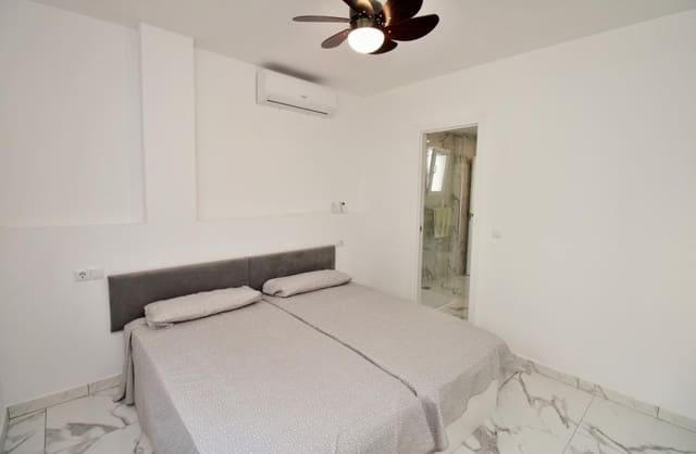 1 Zimmer Apartment zu verkaufen in Villamartin, Orihuela mit Pool - 155.000 € (Ref: 9504743)