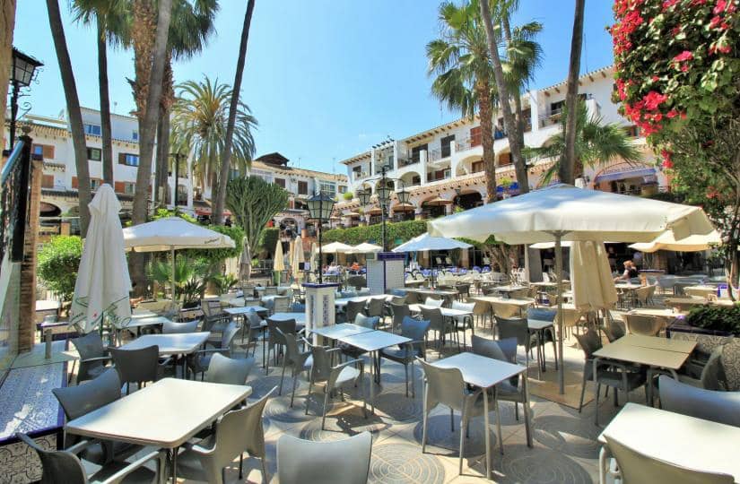 1 Zimmer Apartment zu verkaufen in Villamartin mit Pool - 155.000 € (Ref: 9504743)