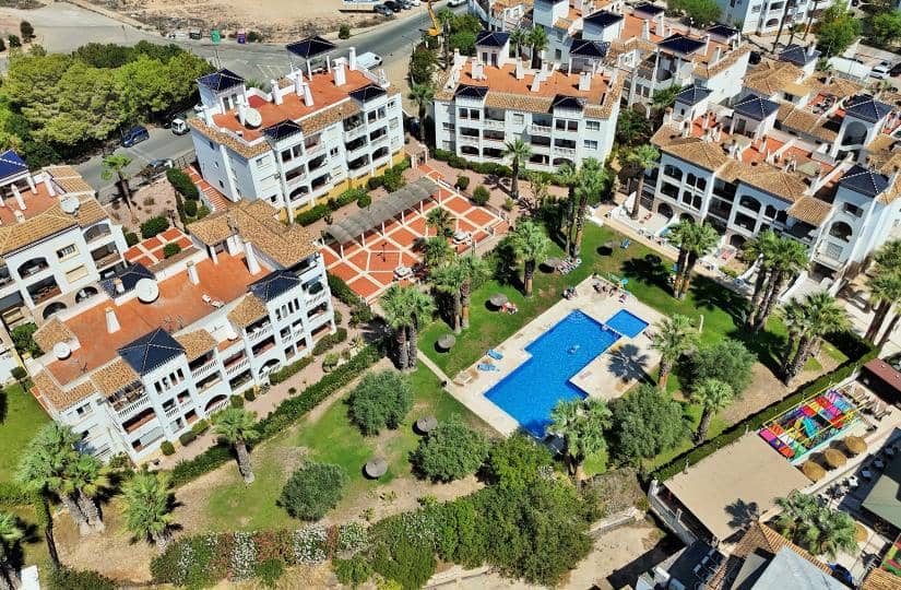 1 Zimmer Apartment zu verkaufen in Villamartin mit Pool - 155.000 € (Ref: 9504743)