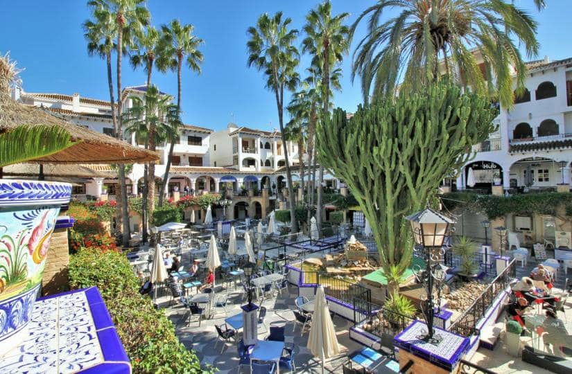 1 Zimmer Apartment zu verkaufen in Villamartin mit Pool - 155.000 € (Ref: 9504743)