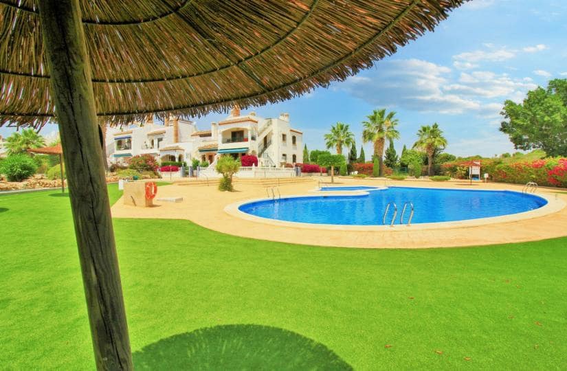 2 soverom Leilighet til salgs i Orihuela Costa med svømmebasseng - € 179 999 (Ref: 9506363)