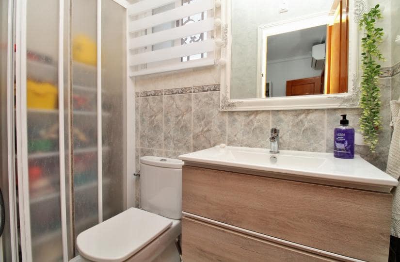 4 soverom Villa til salgs i Villamartin med svømmebasseng garasje - € 379 000 (Ref: 9506364)