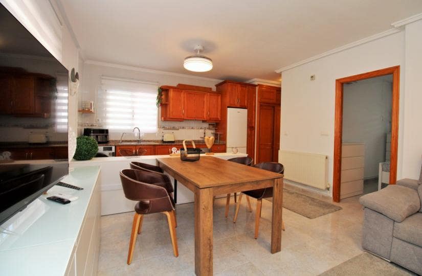 4 soverom Villa til salgs i Villamartin med svømmebasseng garasje - € 379 000 (Ref: 9506364)