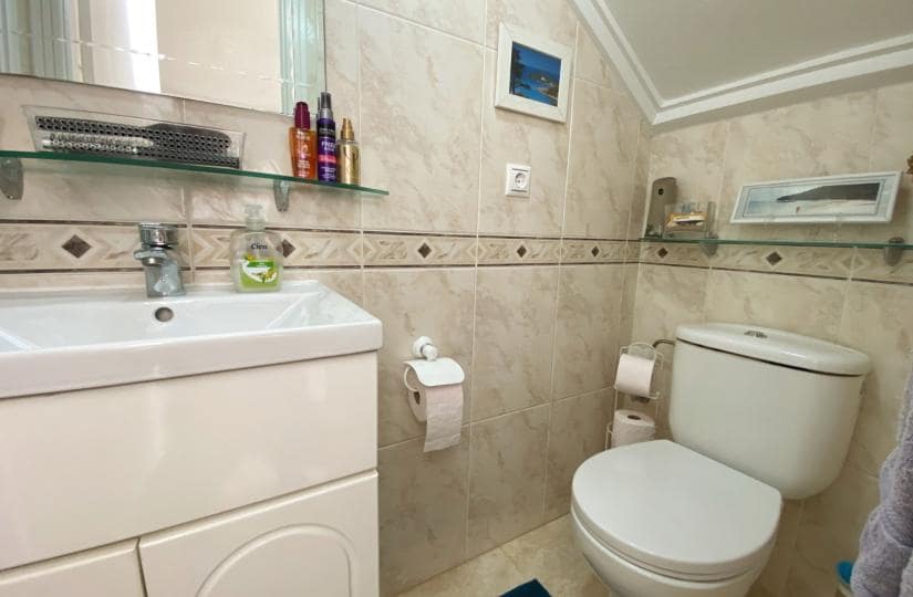 3 slaapkamer Halfvrijstaande villa te koop in Dona Pepa met zwembad garage - € 240.000 (Ref: 9506366)