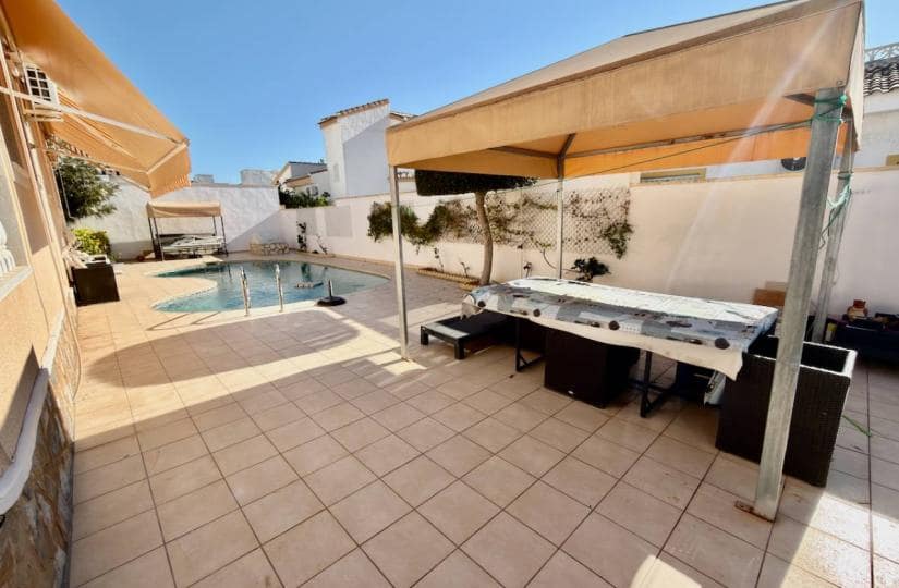 3 bedroom Villa for sale in Pueblo Bravo with pool garage - € 460,000 (Ref: 9511905)
