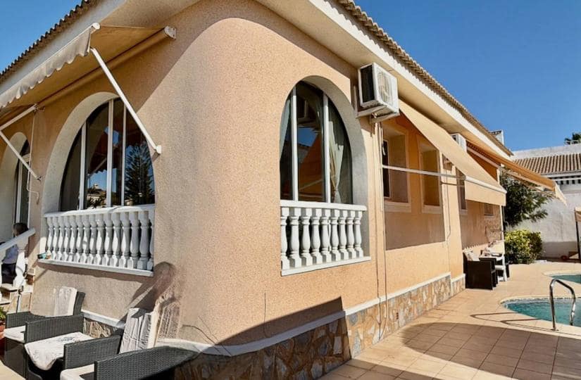 3 bedroom Villa for sale in Pueblo Bravo with pool garage - € 460,000 (Ref: 9511905)