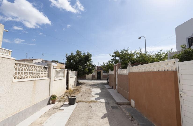 3 slaapkamer Bungalow te koop in Torrevieja - € 149.000 (Ref: 9518280)