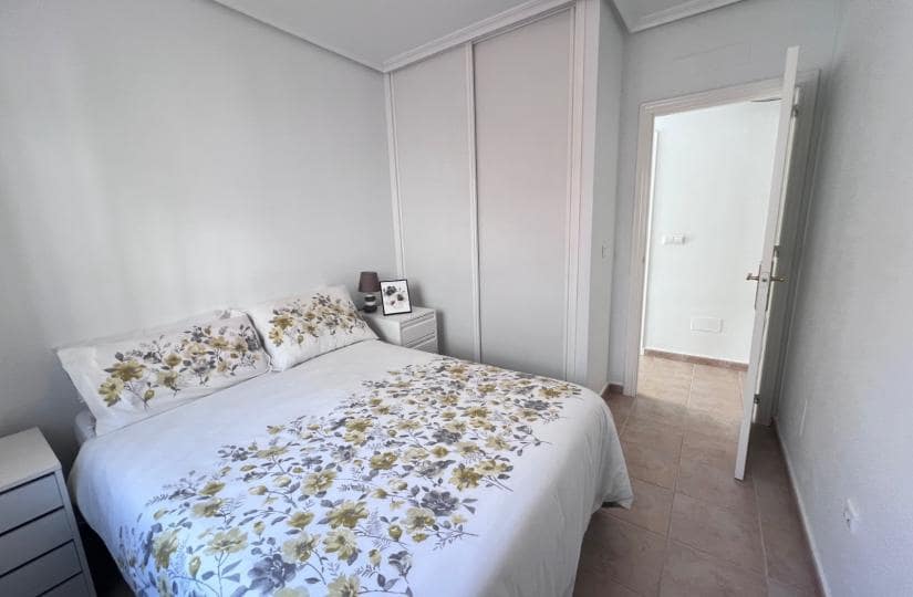 3 soveværelse Semi-Rækkehus til salg i Orihuela Costa - € 240.000 (Ref: 9518281)