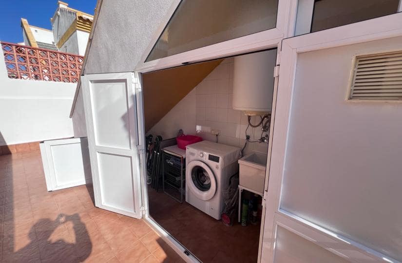 3 soveværelse Semi-Rækkehus til salg i Orihuela Costa - € 240.000 (Ref: 9518281)