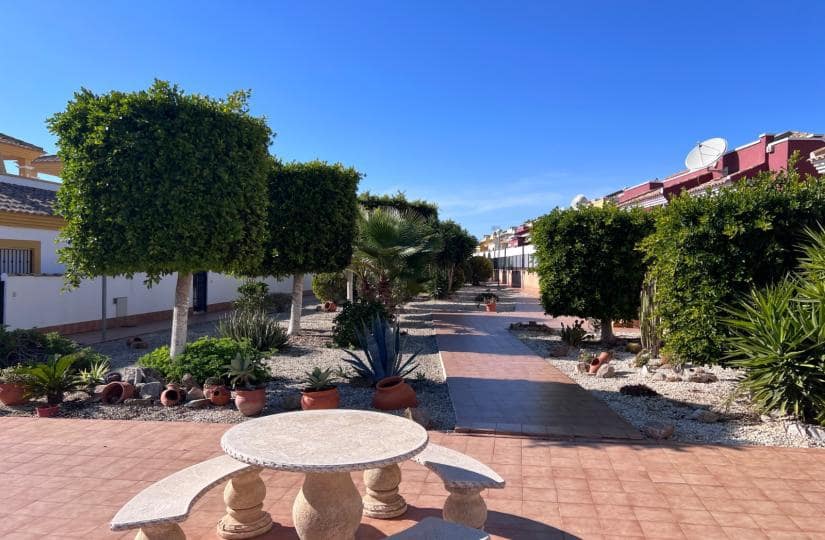 3 soveværelse Semi-Rækkehus til salg i Orihuela Costa - € 240.000 (Ref: 9518281)