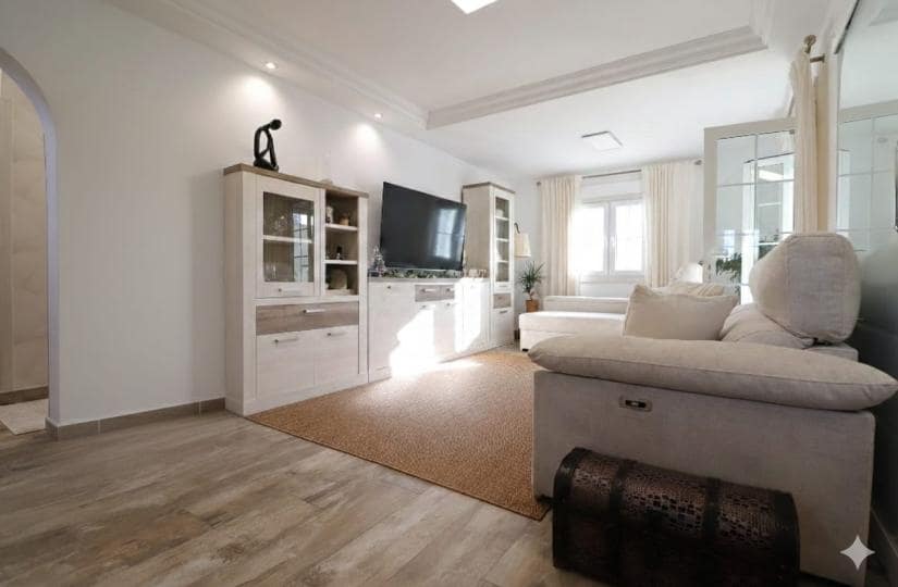 4 slaapkamer Villa te koop in Villamartin met zwembad garage - € 434.950 (Ref: 9521074)