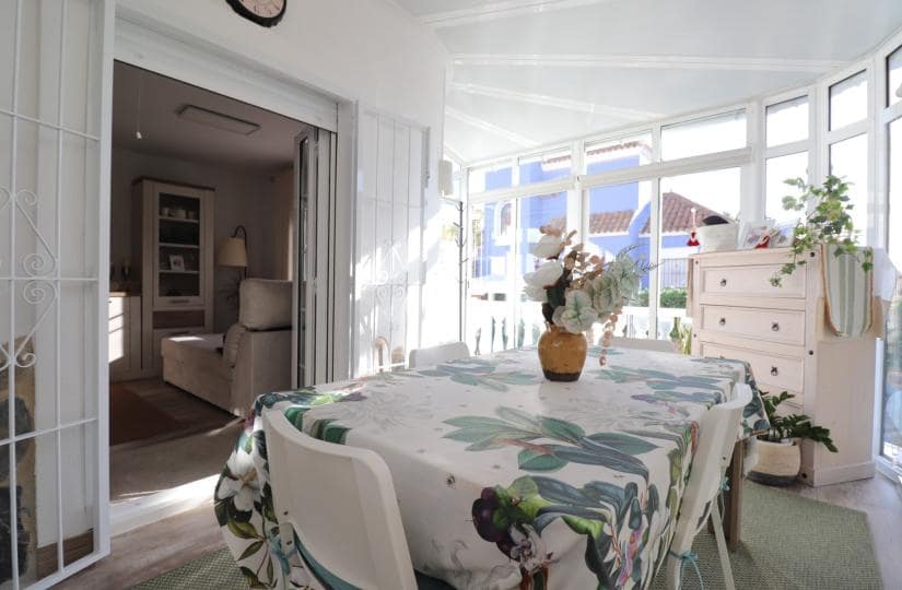 4 slaapkamer Villa te koop in Villamartin met zwembad garage - € 434.950 (Ref: 9521074)