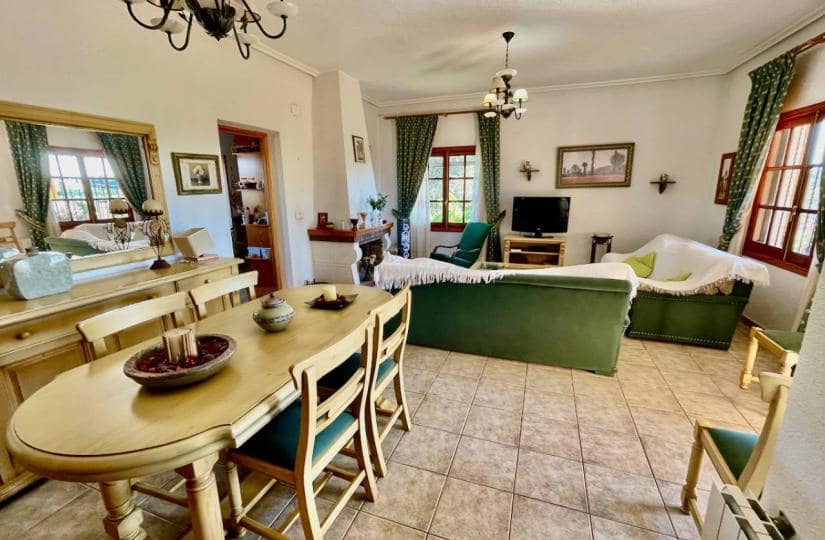 4 slaapkamer Finca/Landhuis te koop in Daya Nueva met garage - € 320.000 (Ref: 9521075)