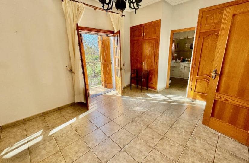 4 slaapkamer Finca/Landhuis te koop in Daya Nueva met garage - € 320.000 (Ref: 9521075)