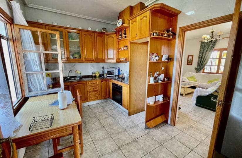 4 slaapkamer Finca/Landhuis te koop in Daya Nueva met garage - € 320.000 (Ref: 9521075)