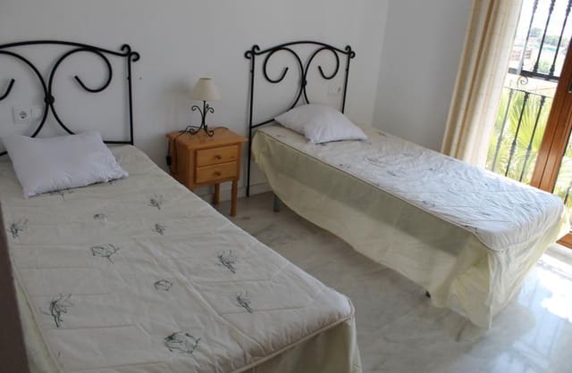 2 bedroom Apartment for sale in Algorfa with pool garage - € 210,000 (Ref: 9521079)