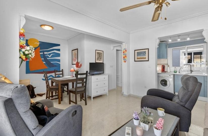 3 soveværelse Lejlighed til salg i Gran Alacant med swimmingpool - € 199.000 (Ref: 9521105)