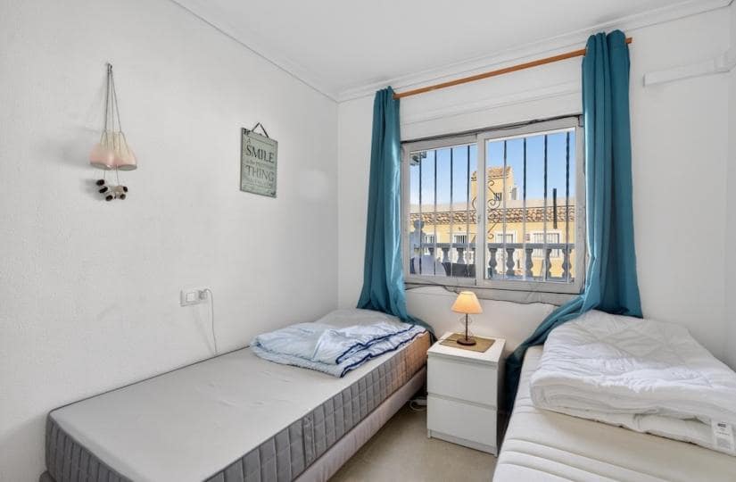 3 soveværelse Lejlighed til salg i Gran Alacant med swimmingpool - € 199.000 (Ref: 9521105)