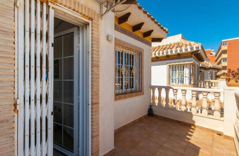 3 bedroom Villa for sale in Torrevieja with garage - € 420,000 (Ref: 9521106)