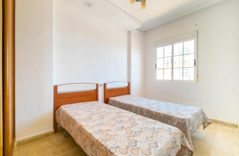 3 bedroom Villa for sale in Torrevieja with garage - € 420,000 (Ref: 9521106)