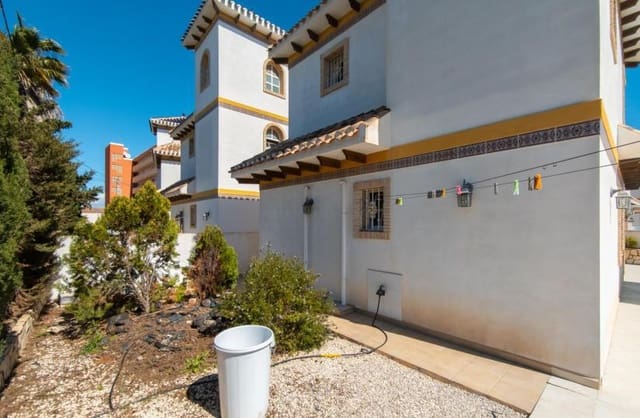 3 bedroom Villa for sale in Torreblanca, Torrevieja with garage - € 420,000 (Ref: 9521106)