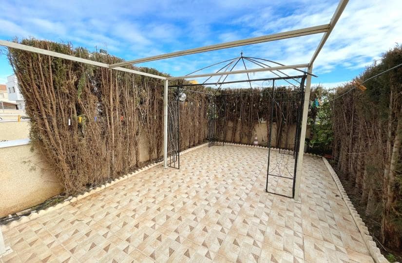 3 bedroom Townhouse for sale in Ciudad Quesada with garage - € 209,000 (Ref: 9523671)