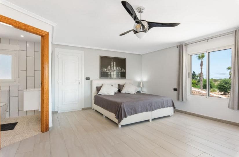 4 sovrum Finca/Hus på landet till salu i Catral med pool garage - 565 000 € (Ref: 9523672)