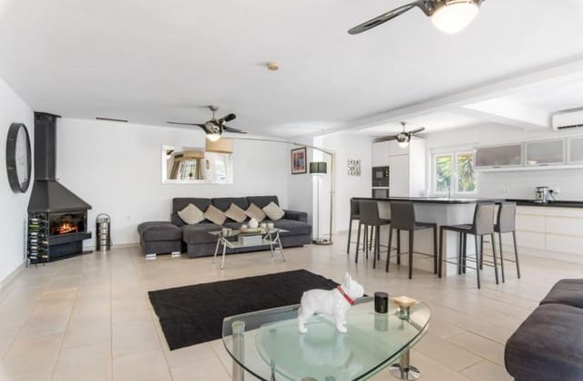 4 sovrum Finca/Hus på landet till salu i Catral med pool garage - 565 000 € (Ref: 9523672)