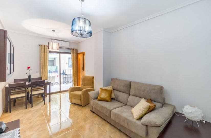 2 quarto Apartamento para venda em Torrevieja - 140 000 € (Ref: 9525820)